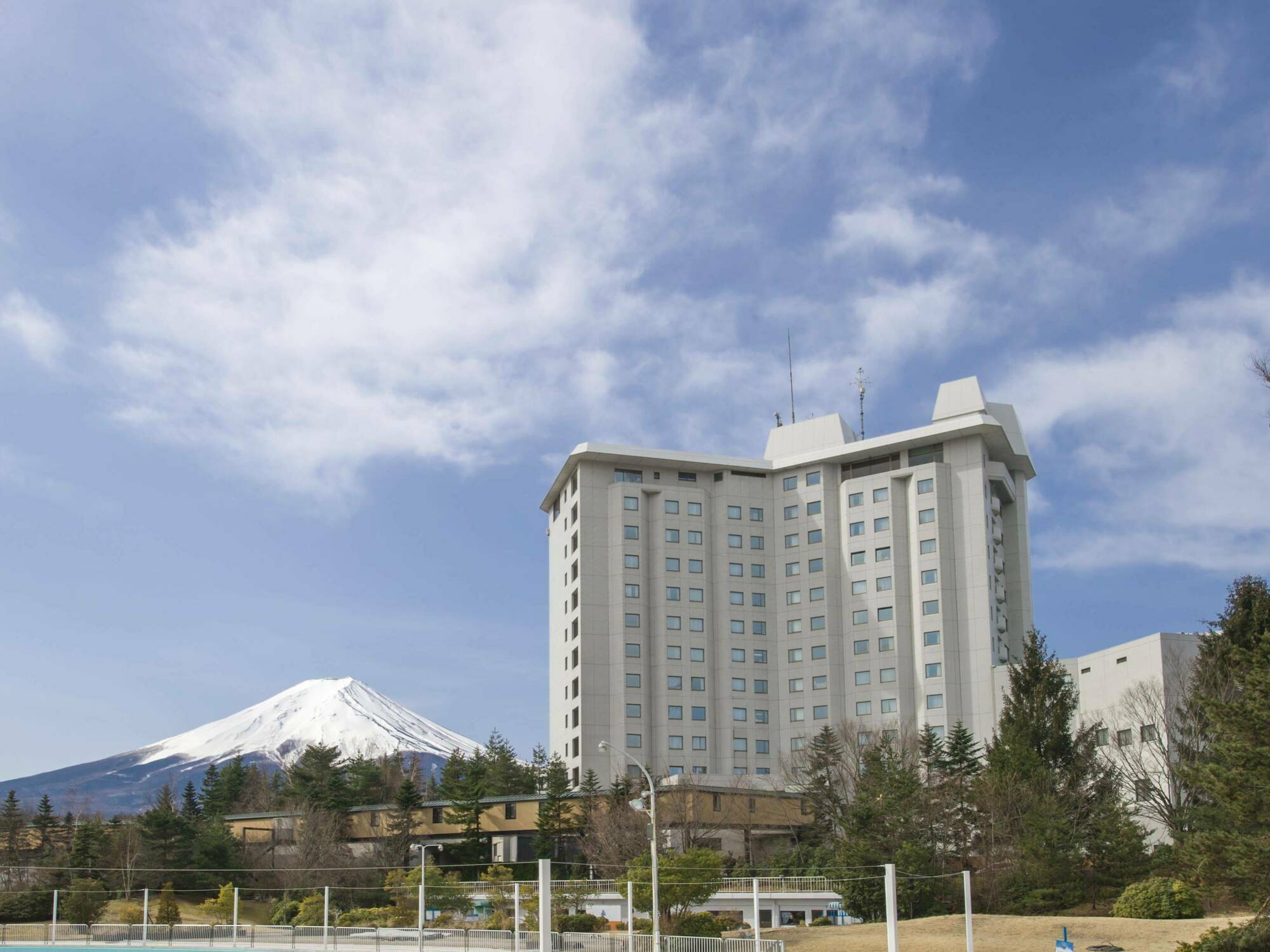 Highland Resort Hotel & Spa Fujiyoshida Exterior photo